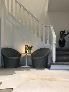 VILLA FER-GUY " Beeldige Suite met parking, nabij strand en casino" - Housity