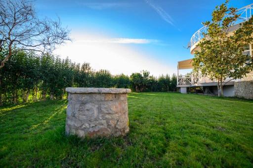 Lysithea house - Housity
