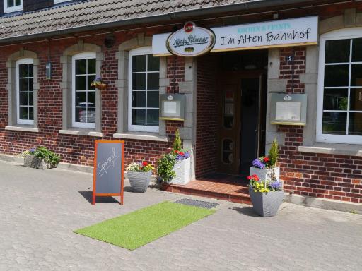 Im Alten Bahnhof - Housity
