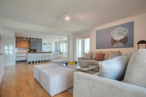 Fontana Seafront Residences - Housity