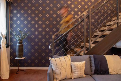 Eco Friendly Loft in Center City, CONTACTLESS CHECK IN - Hive Room - Housity