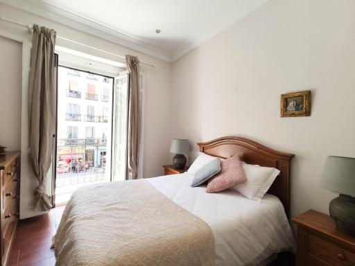 Charmy Apartment Chueca's Square - Housity