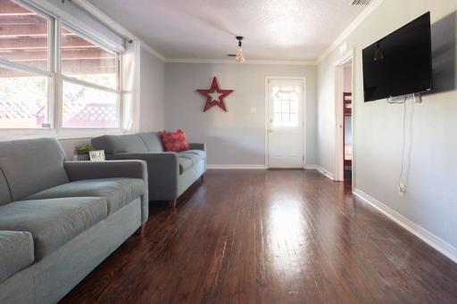 Good Tides A&B- Sleeps 17 BBQ Firepit - Housity