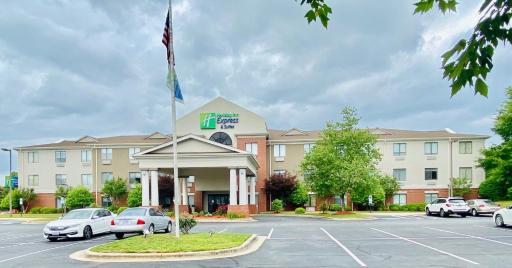 Holiday Inn Express & Suites Reidsville by IHG - Housity