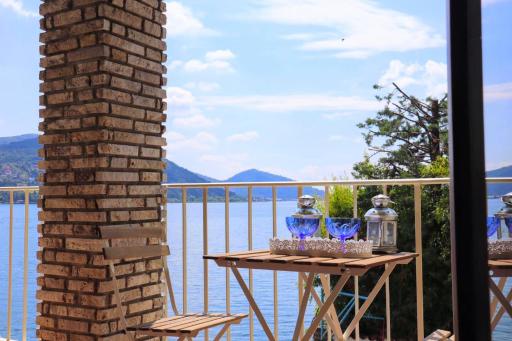 La finestra "sul Lago" - Housity