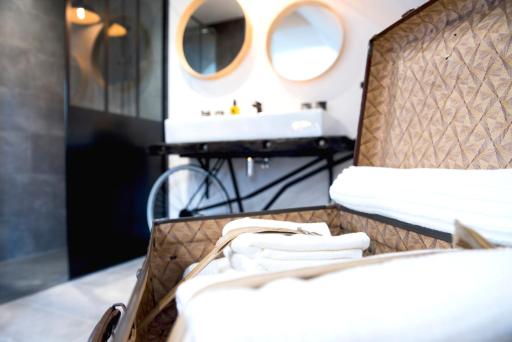 La Petite Valise - Housity