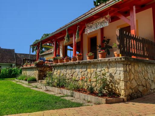 Harmónia Vendégház - Housity