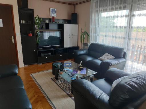 Apartment Viktorija - Housity