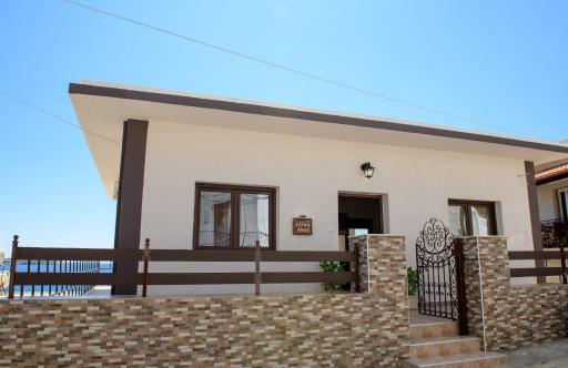 Effies House - Housity