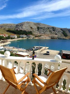 Apartments Niko Metajna, island Pag - Housity
