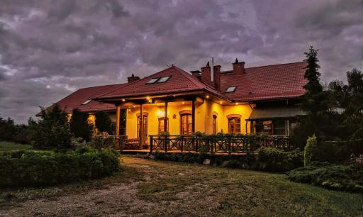 Ranczo Trzejmy - Housity