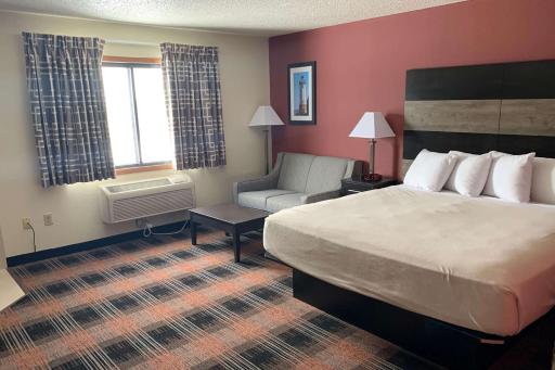 Baymont by Wyndham Waupun - Housity