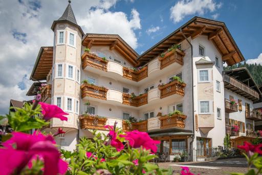Hotel Siror - Housity