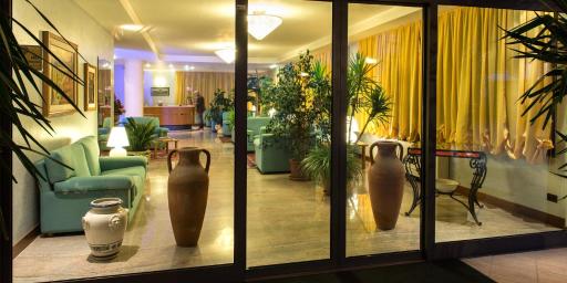 Hotel Torresi - Housity