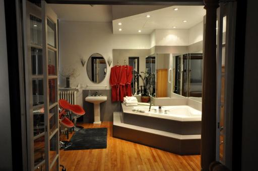 Swiss Hotel - Housity