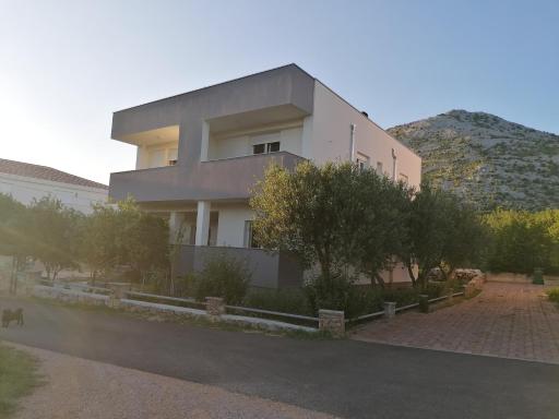 Apartments Lota - Housity