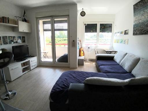 Theos atelier SELF CHECK IN APARTMENT w Free Private Parking - Housity