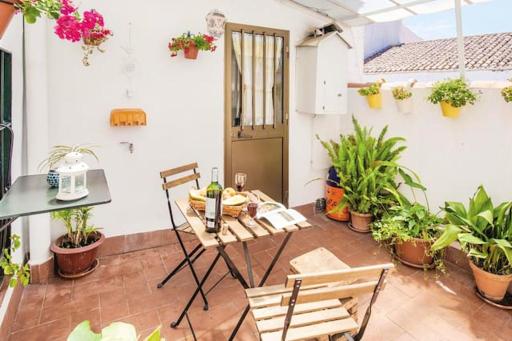 3 bedrooms house with terrace and wifi at Aracena - Housity