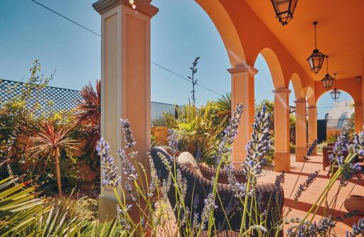 Silver Coast Beach Residence - Housity