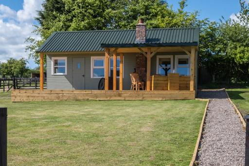 Heartland with Hot Tub - Housity
