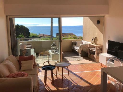 RAMATUELLE SAINT TROPEZ, en front de mer - Hizvo