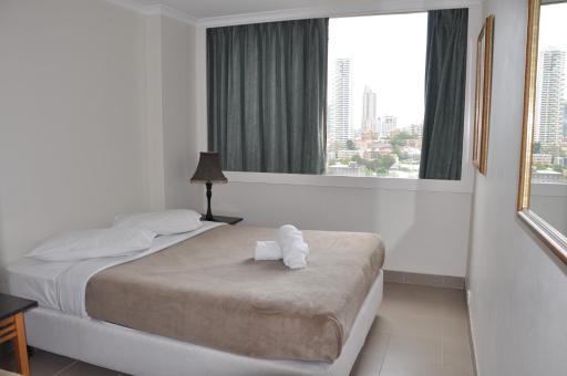 Accommodation Sydney City Centre - Hyde Park Plaza 3 bedroom 1 bathroom Apartment - Housity