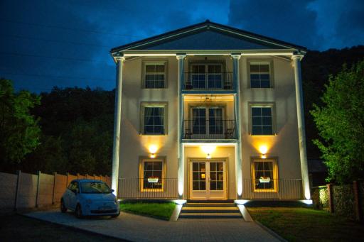 Green Hill Villa - Housity