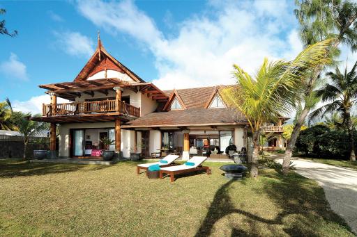 Sankhara Private Beach Luxury Villas - Housity
