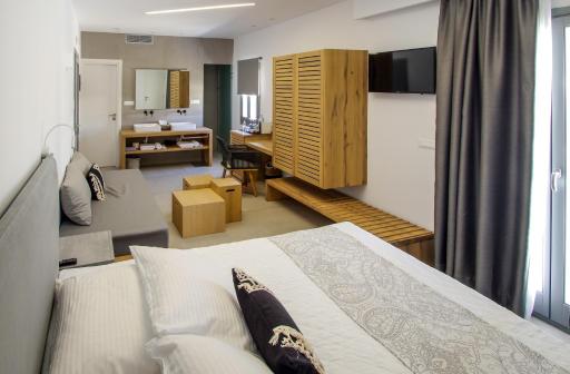 Oro Suites - Housity