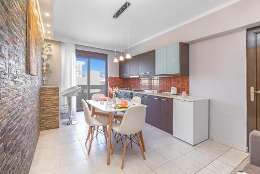 3- Sea view luxury suite in the center of Rhodes! - Housity