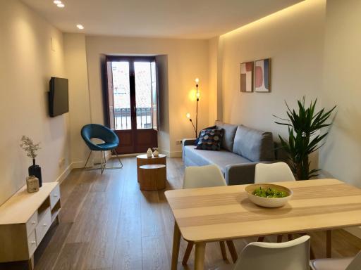 San Vicente Apartments - Housity