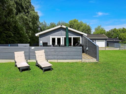 8 person holiday home in Grevinge - Housity