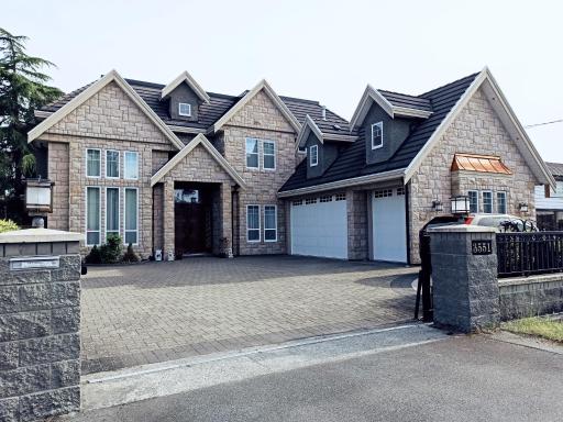 Separate 1 Bedroom suite with kitchen in seaside house - Housity