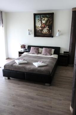 Vila Romnesa - Housity