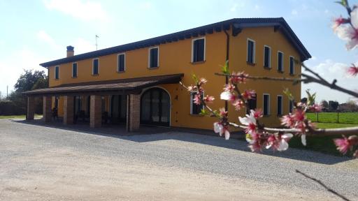 Agriturismo Borgo Borromeo - Housity