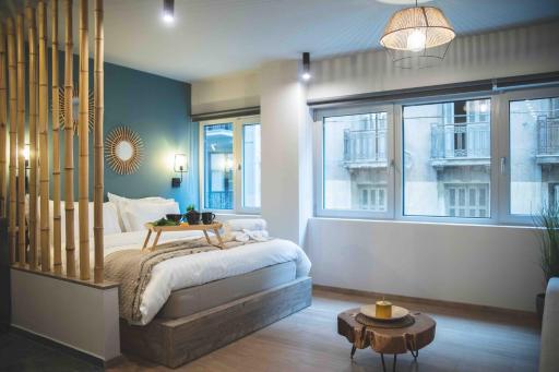 Rooster Suites - Housity