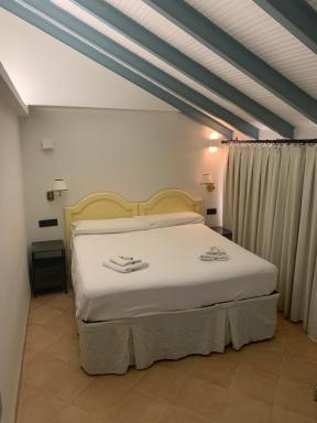 Turistic Apartment Sevillanos SL - Housity