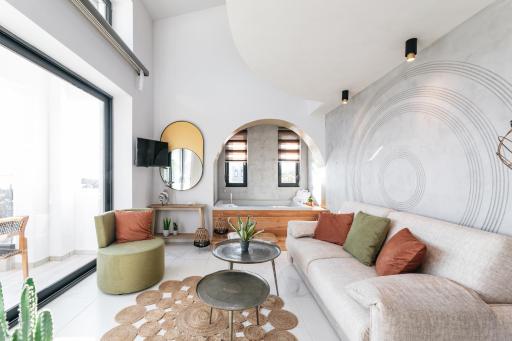 Cocooning Suites by Blue Carpet - Housity