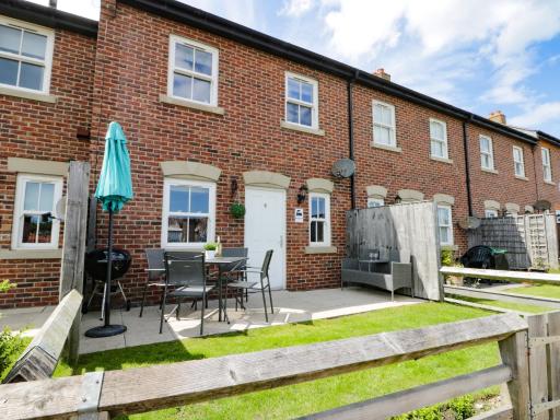 9 Railway Cottages - Housity