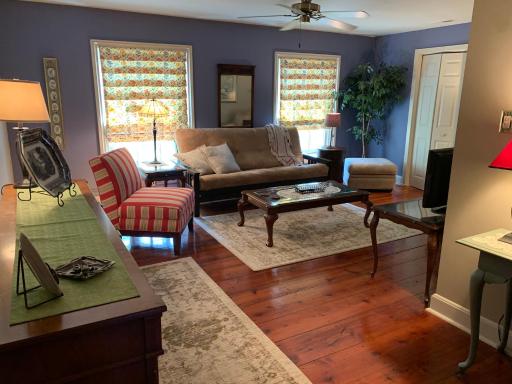 The Lily Inn - Burlington - Housity