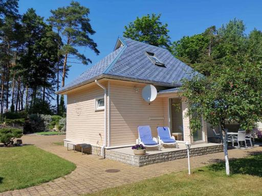 Holiday home by the sea - Housity