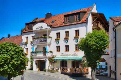 Hotel Amberger Hof - Housity