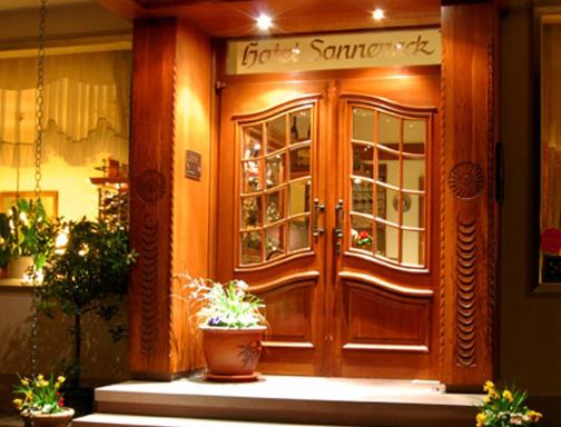 Landhotel Sonneneck - Breuna im Naturpark - Housity