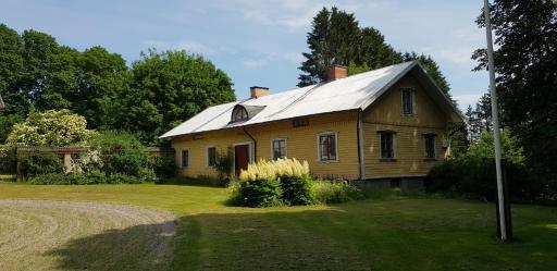 Magderuds gårdshus - Housity