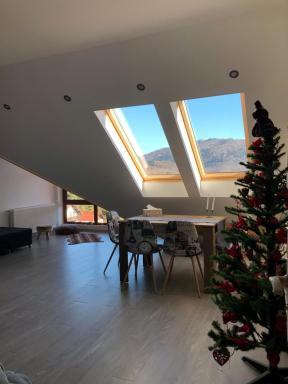 Apartament Andy Busteni 30 m de partie - Housity