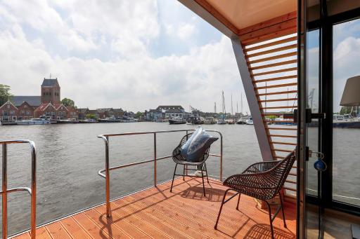 Luxe Houseboat Skoft - Housity
