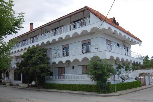 Giorgos Apartments Square - Housity