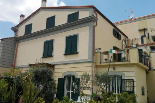 Annabella's Country House historic apartment - Housity