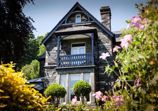 Mary's Court Guest House - Mairlys - Housity