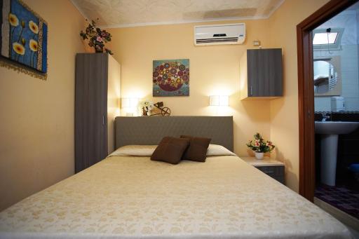 Blue Hive - Housity